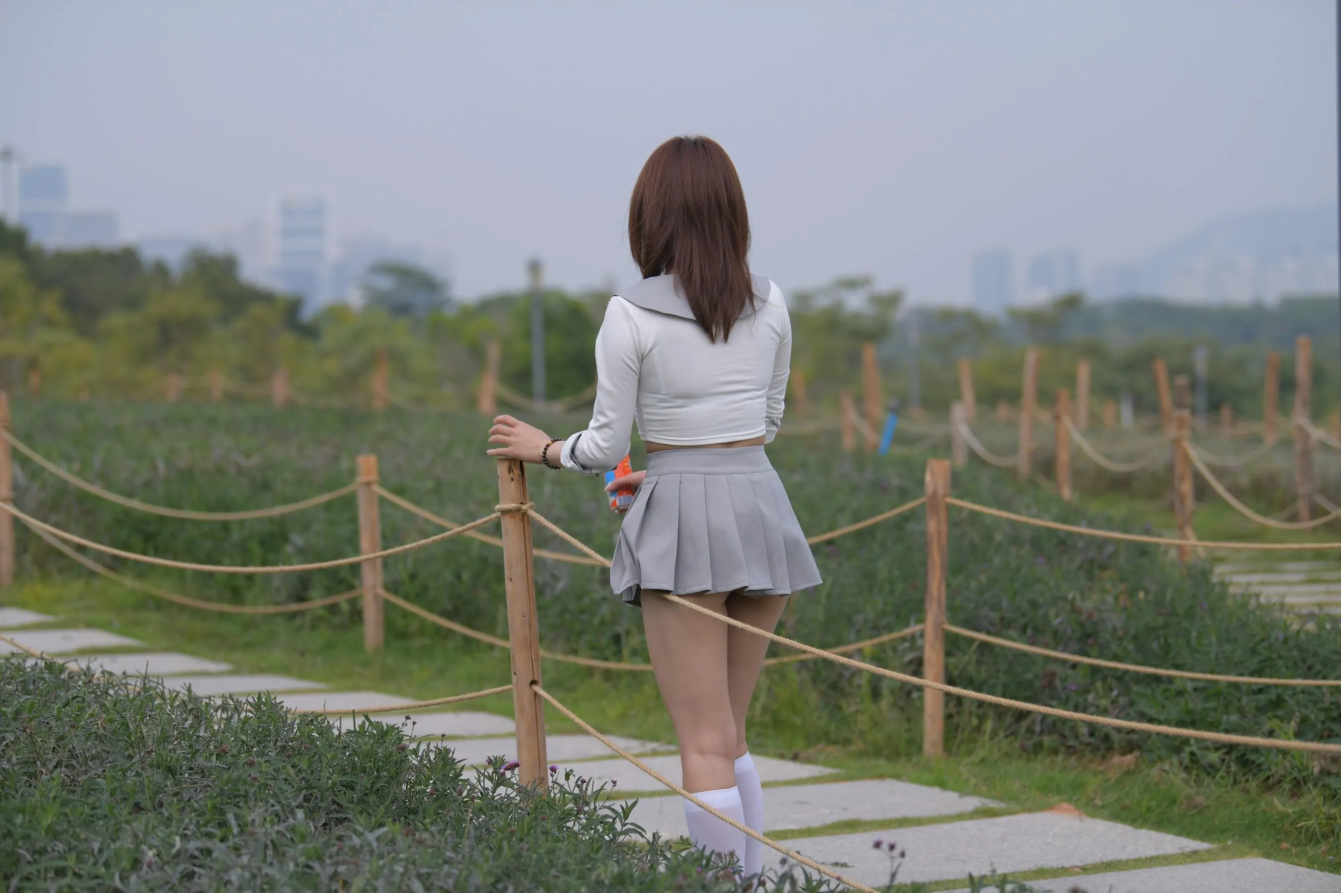 [魔镜街拍] NO.095 性感动人的小百褶裙美女 [763P]插图7
